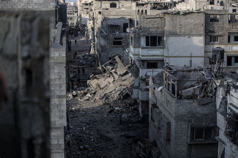 İsrail ordusu Gazzede bir evi hedef alan saldırısında en az 3 Filistinliyi öldürdü
